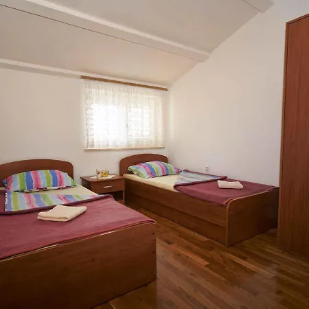 32 Apartment