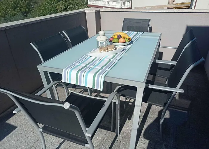 Apartament 32
